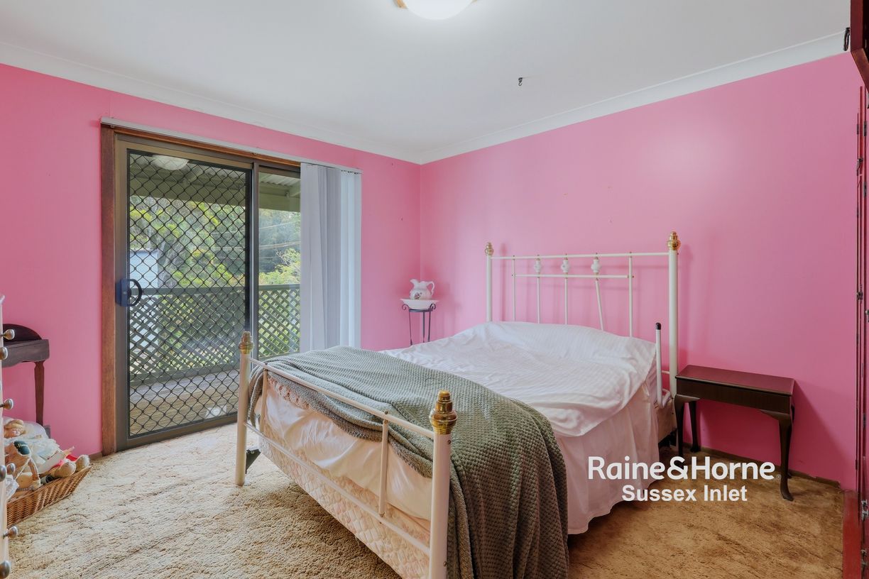 8 Lakeland Avenue — photo 12 of 16