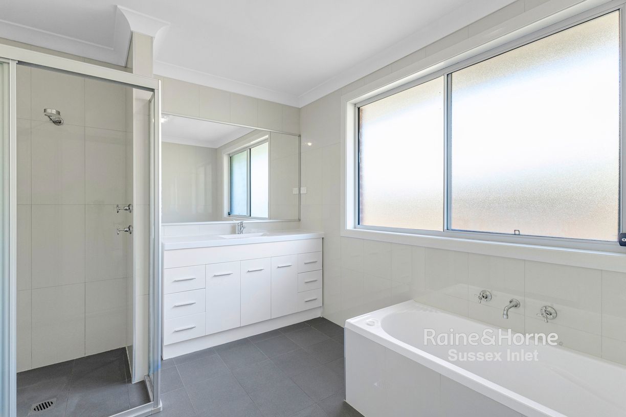 13b Seaberry Street — photo 10 of 13