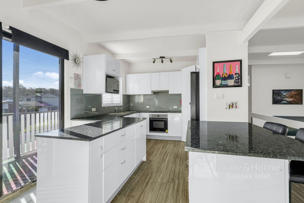 8 Driftwood Avenue — photo 5 of 15