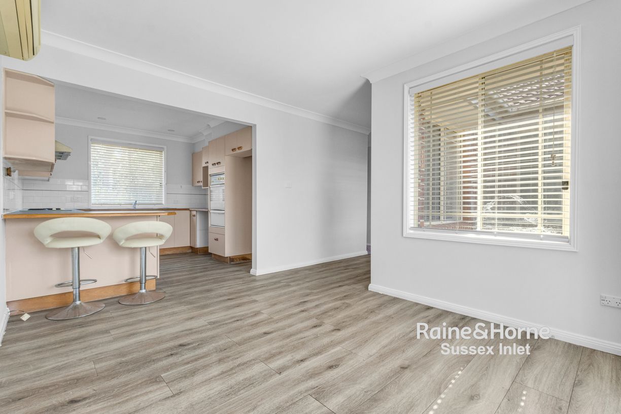 27A Ellmoos Avenue — photo 3 of 19