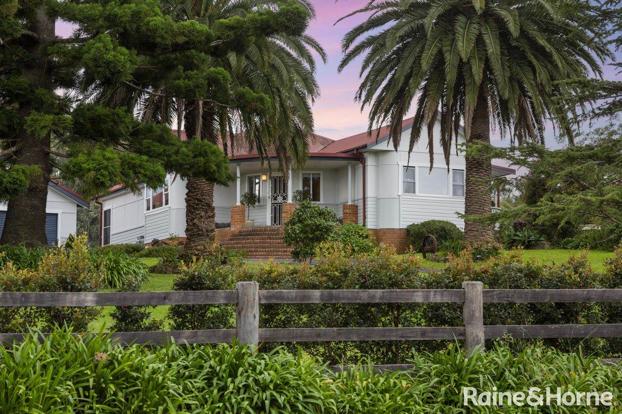 418 Coolangatta Road — photo 3 of 22