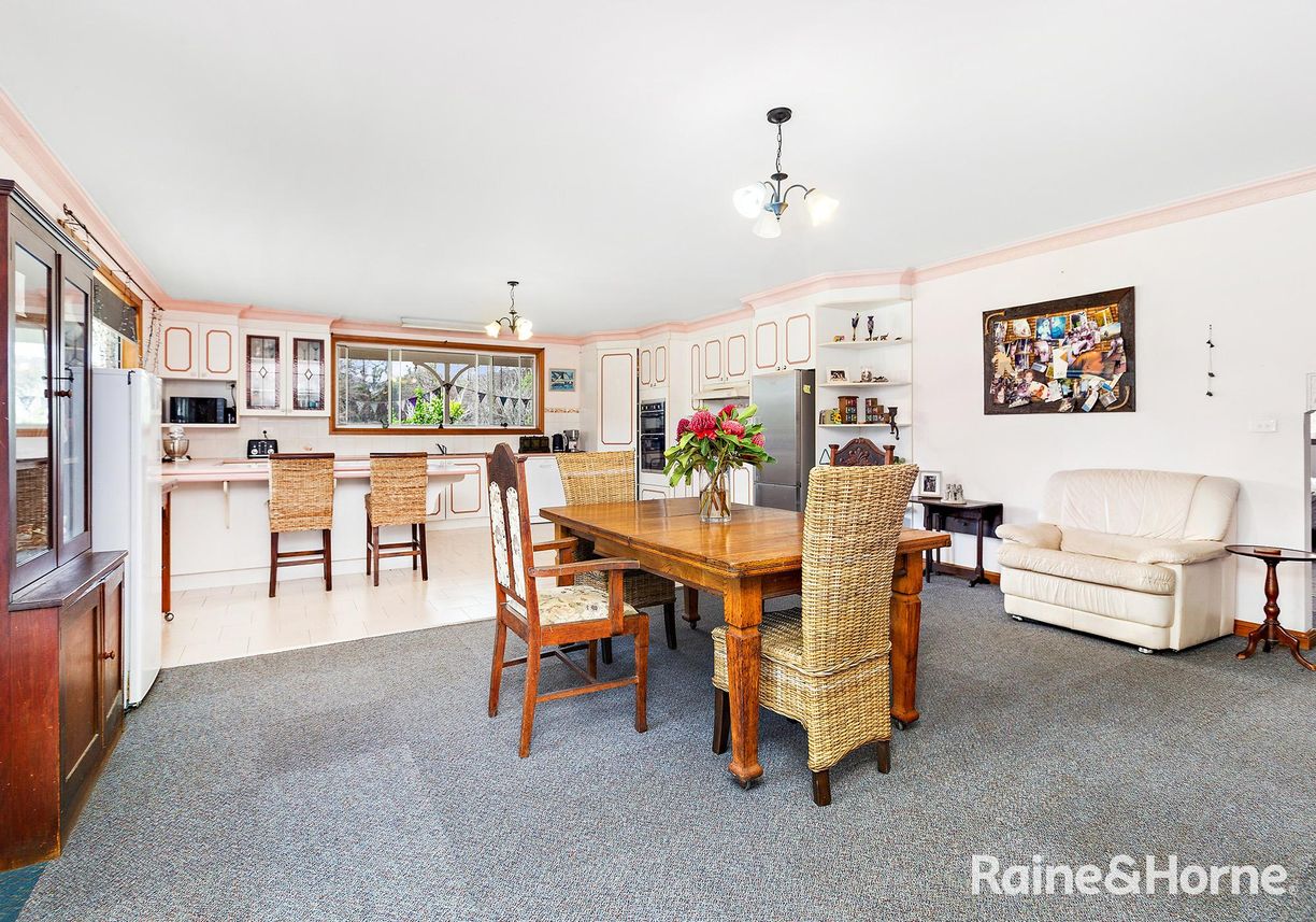 261 Donovan Road — photo 7 of 20
