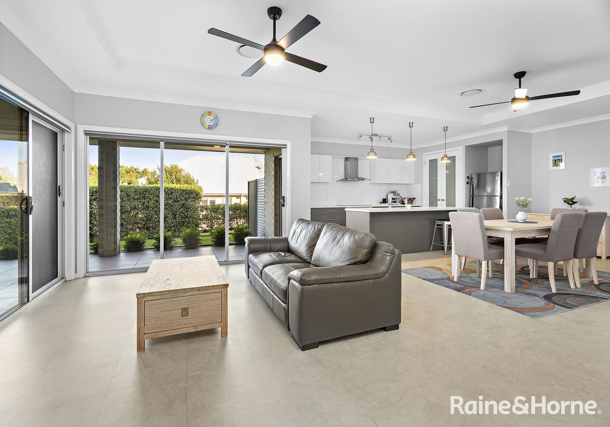 21 St Andrews Way — photo 7 of 23