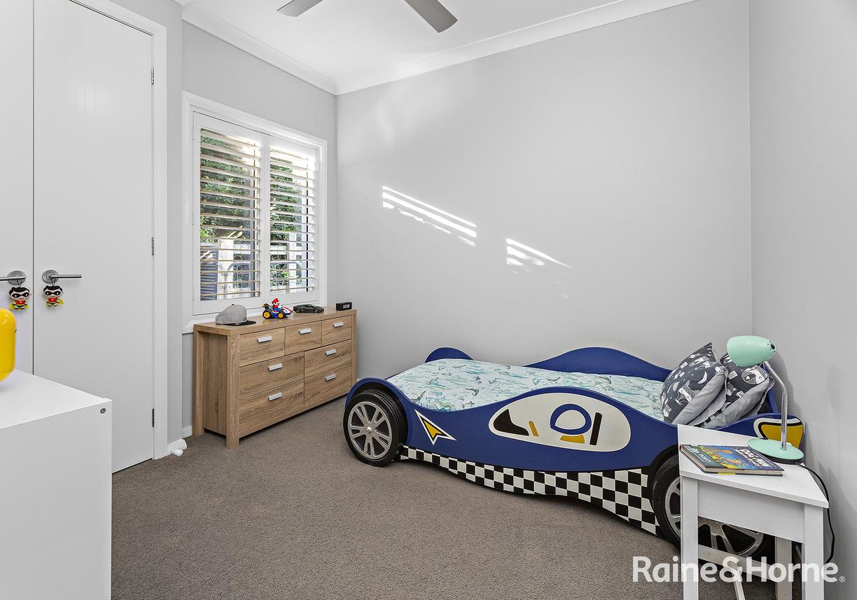 21 St Andrews Way — photo 17 of 23