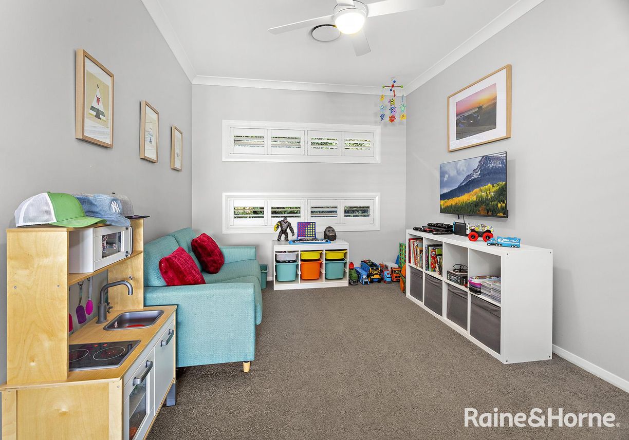 21 St Andrews Way — photo 19 of 23