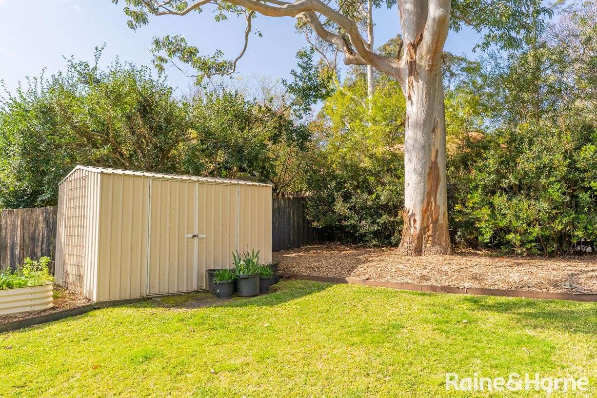 6 Windsor Drive — photo 14 of 18