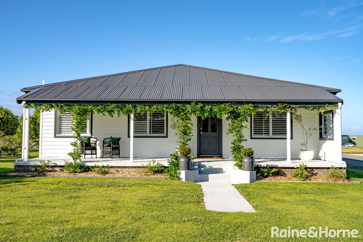 511B Coolangatta Road — photo 3 of 26