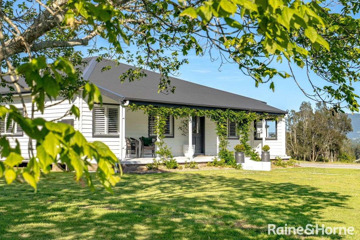 511B Coolangatta Road — photo from Raine & Horne Berry