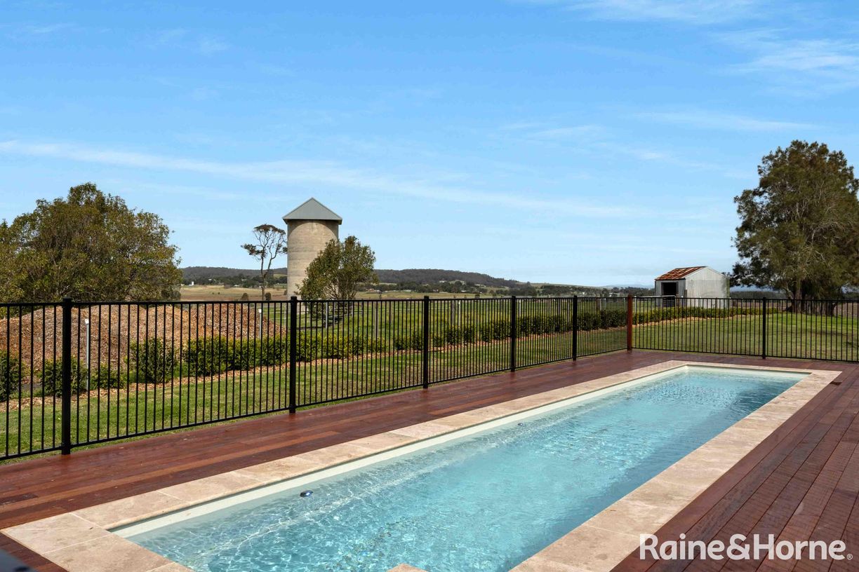 511B Coolangatta Road — photo 2 of 26