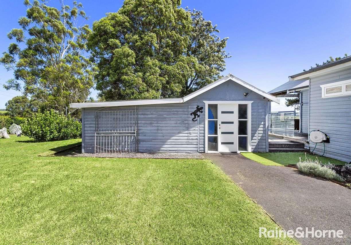 439 Coolangatta Road — photo 12 of 27