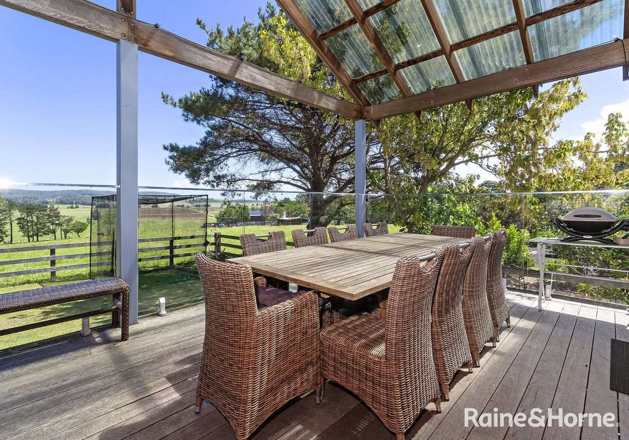 439 Coolangatta Road — photo 4 of 27