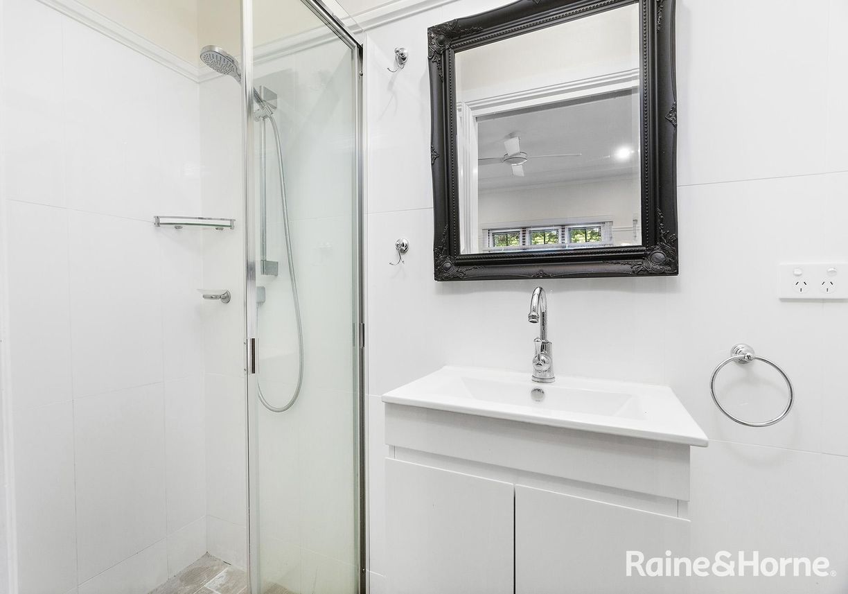 439 Coolangatta Road — photo 9 of 27