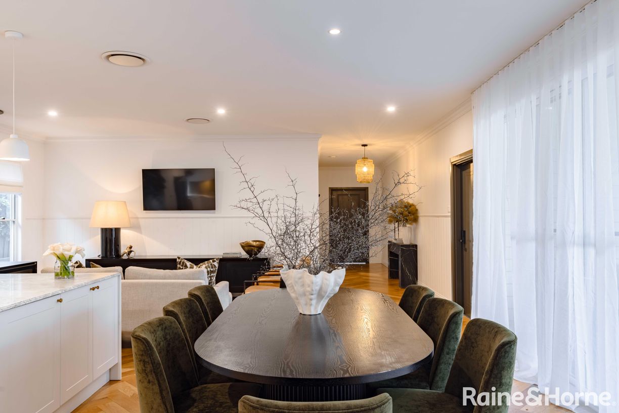 90 Parker Crescent — photo 12 of 26