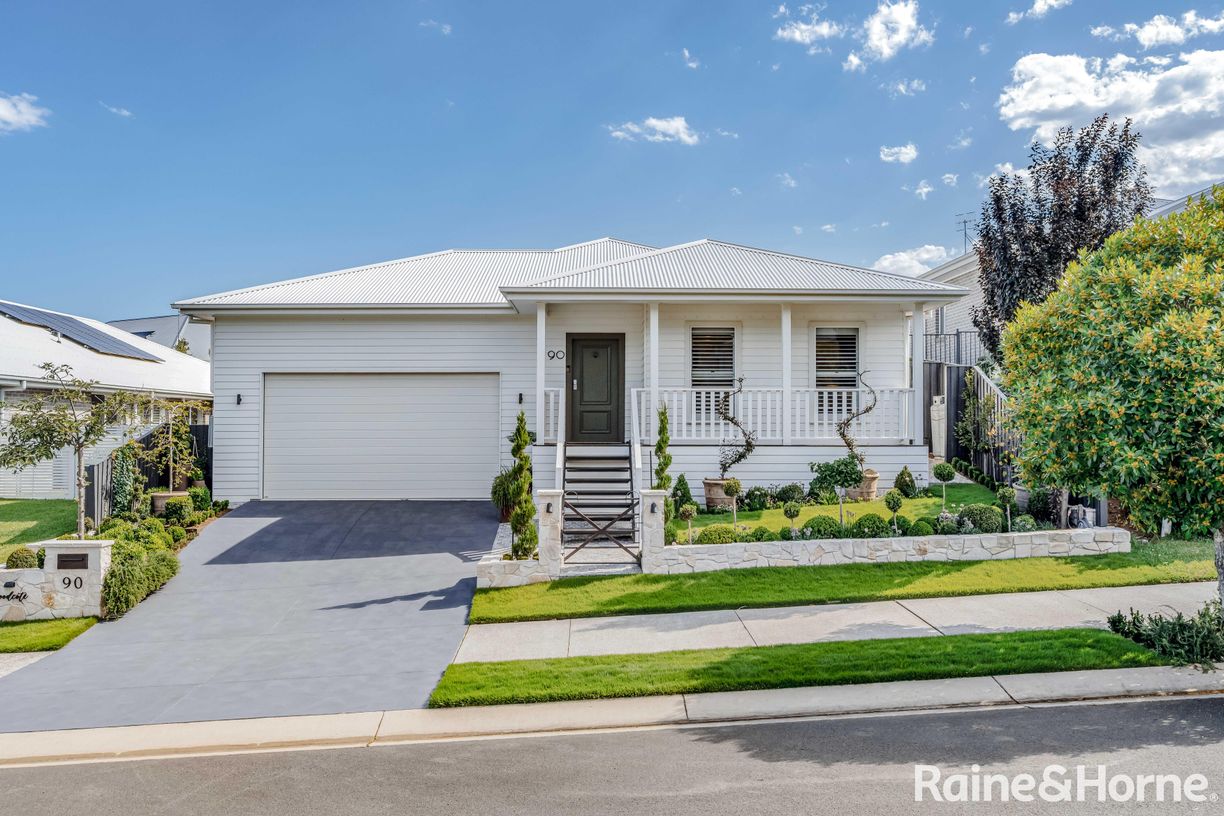 90 Parker Crescent — photo from Raine & Horne Berry