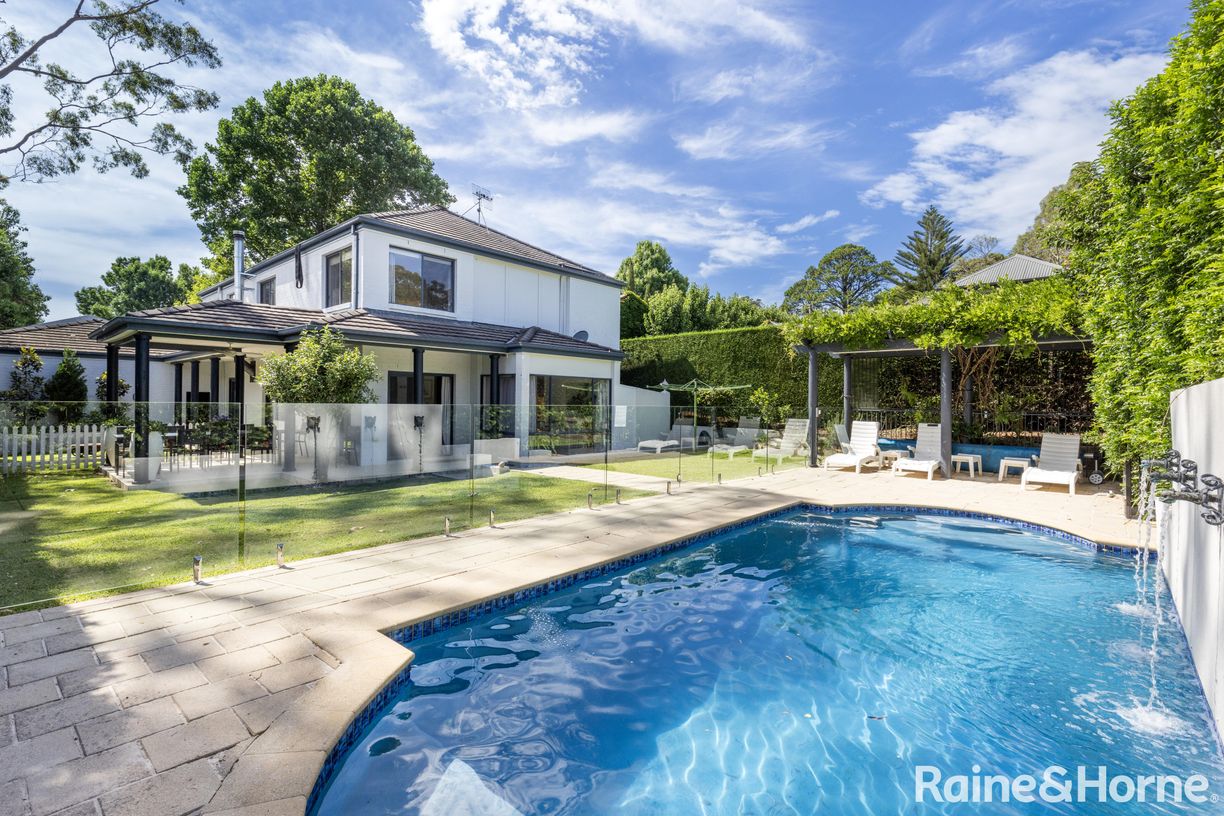 37 Victoria Street — photo from Raine & Horne Berry