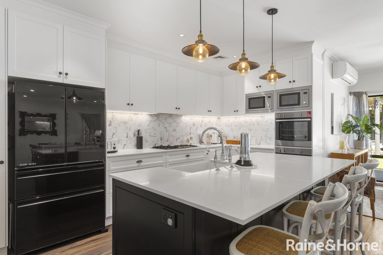 37 Victoria Street — photo 7 of 19