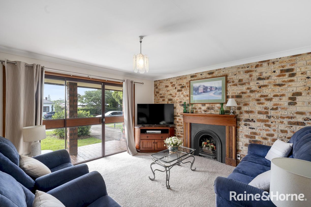 7 Alexandra Street — photo 2 of 11