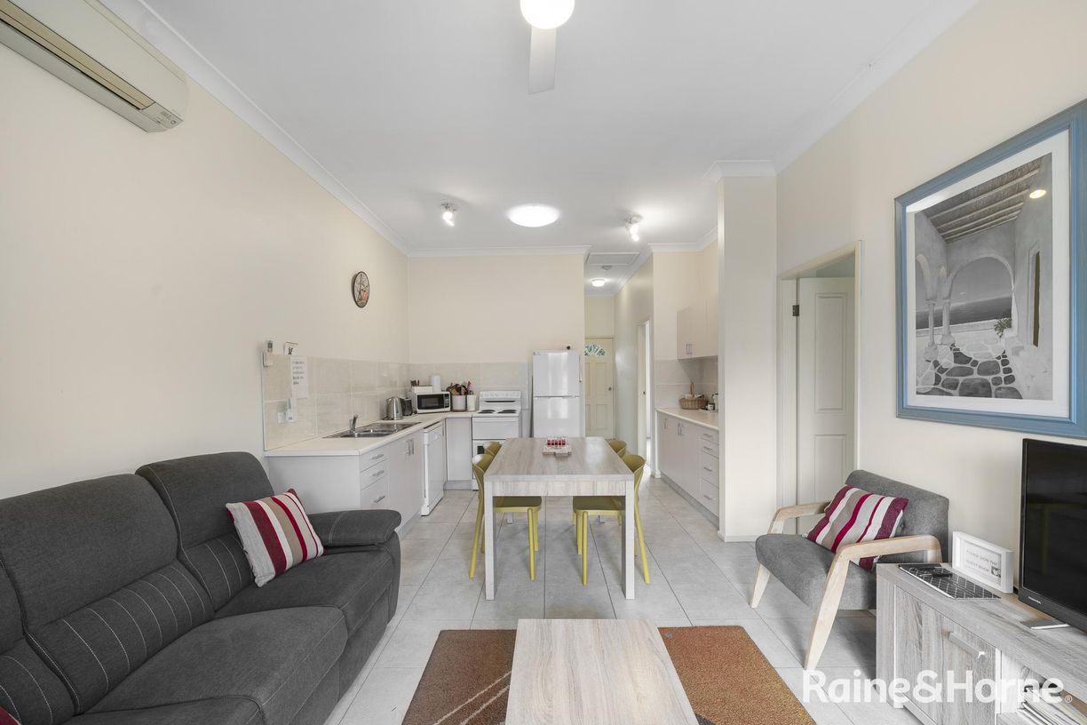 7 Alexandra Street — photo 9 of 11