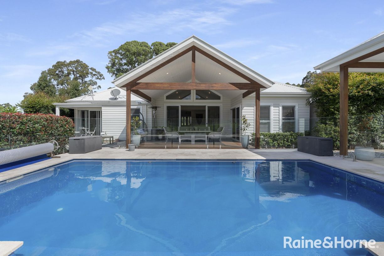 800 Illaroo Road — photo 3 of 22