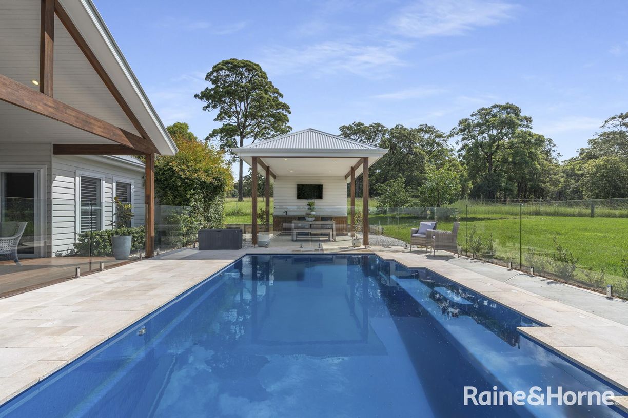 800 Illaroo Road — photo 4 of 22