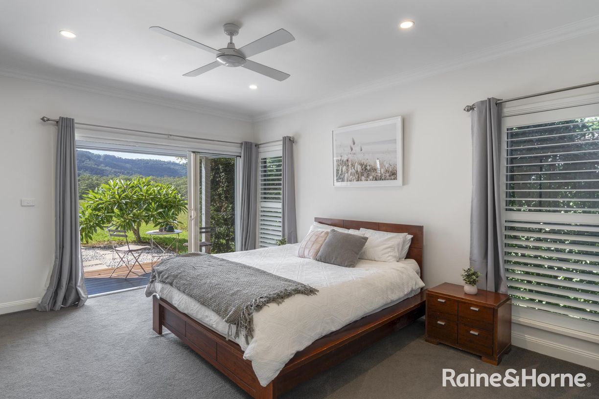 800 Illaroo Road — photo 11 of 22