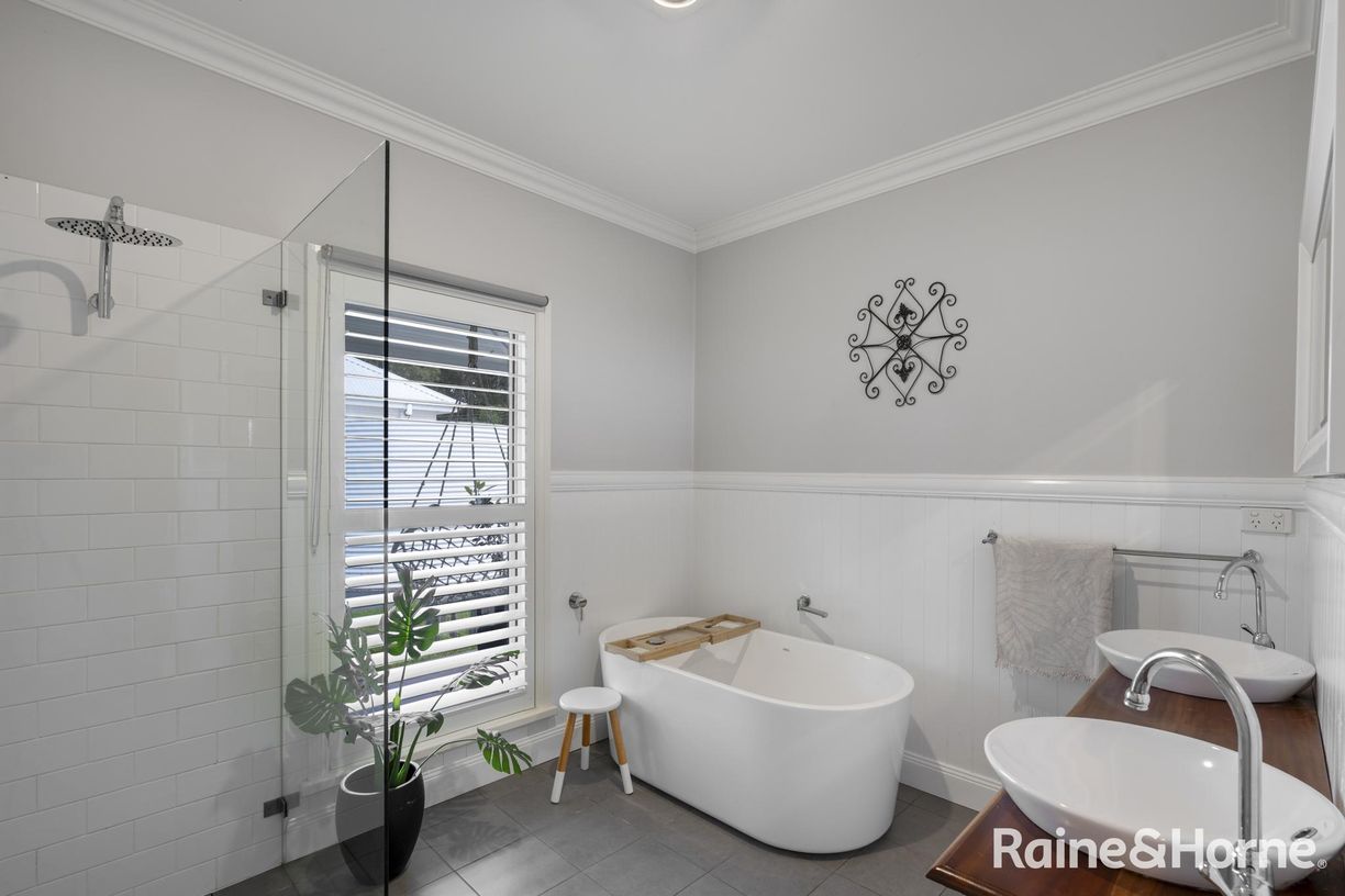 800 Illaroo Road — photo 17 of 22
