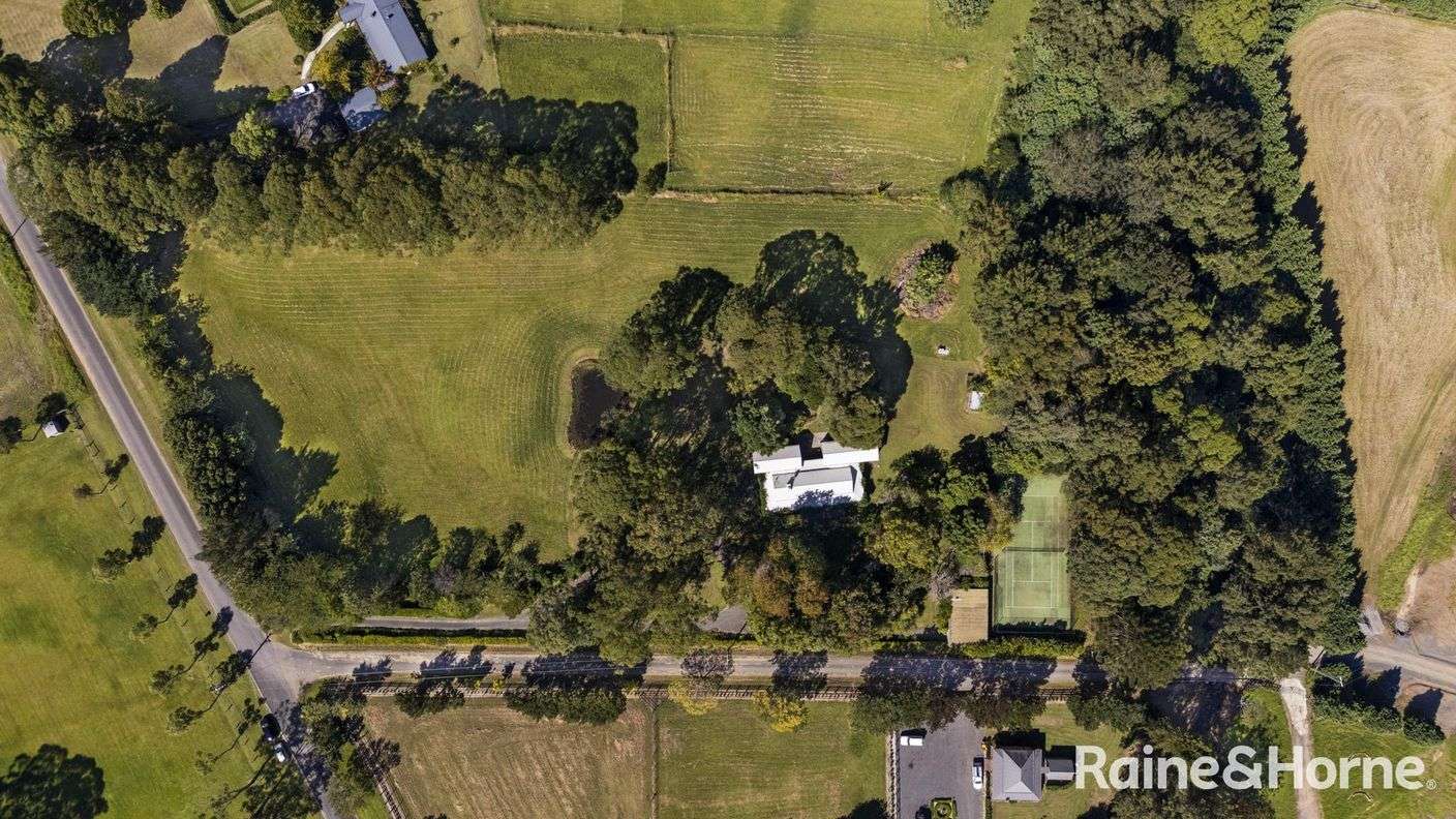 99 Bong Bong Road — photo 3 of 25