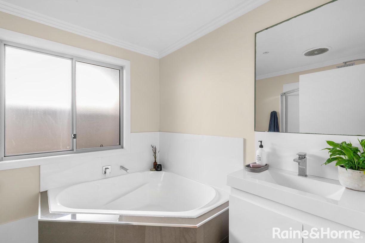 12 Scott Street — photo 9 of 14