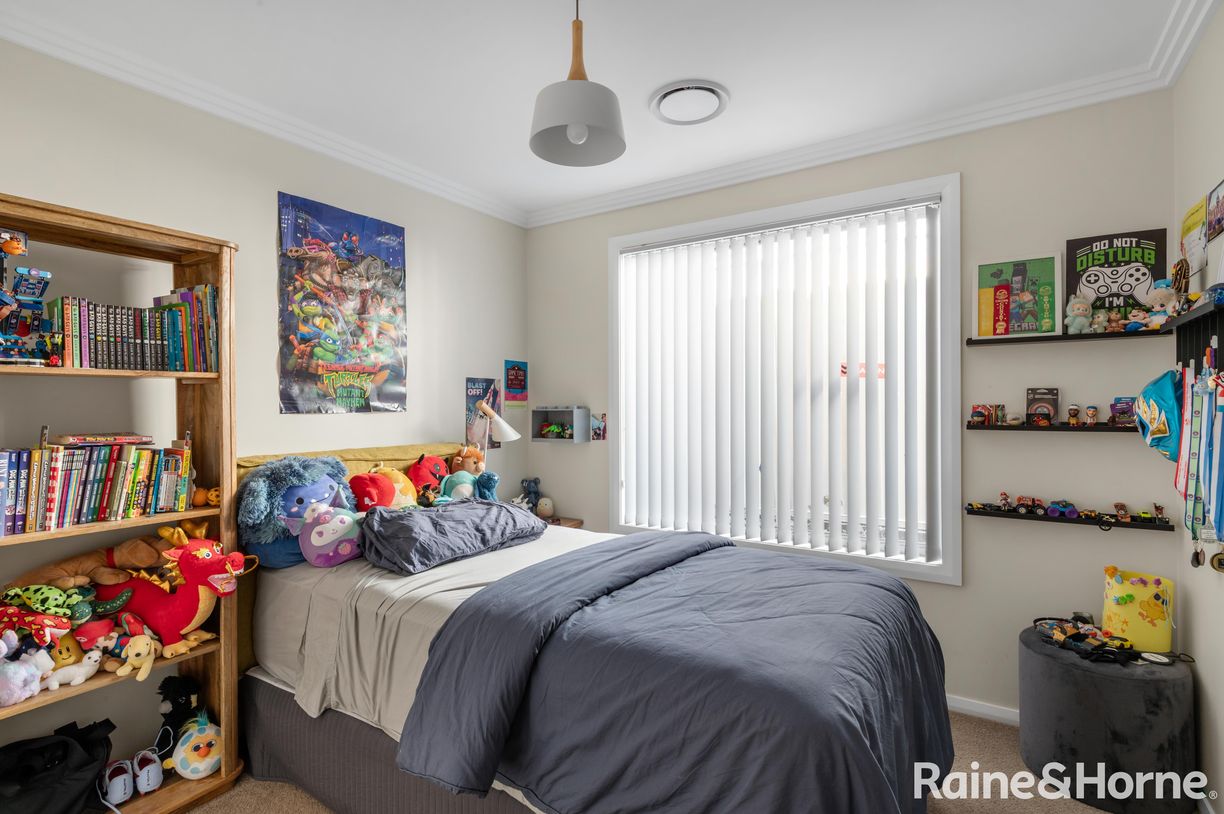 12 Scott Street — photo 11 of 14