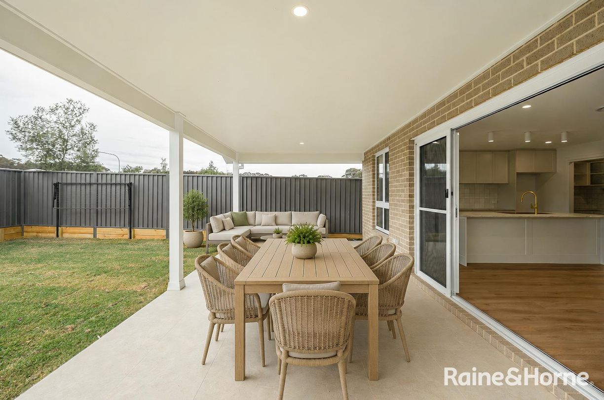 15 Alpha Road — photo 10 of 12