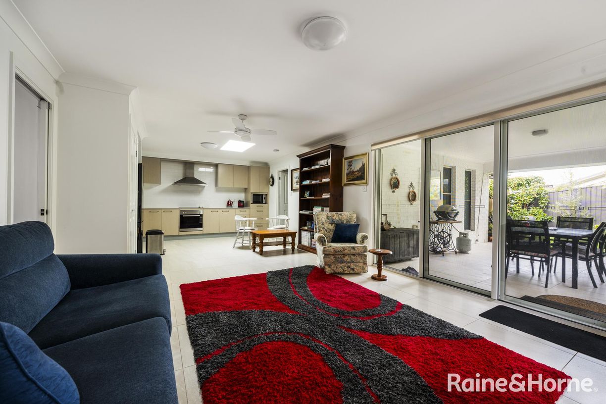 5 Tressider Close — photo 9 of 21
