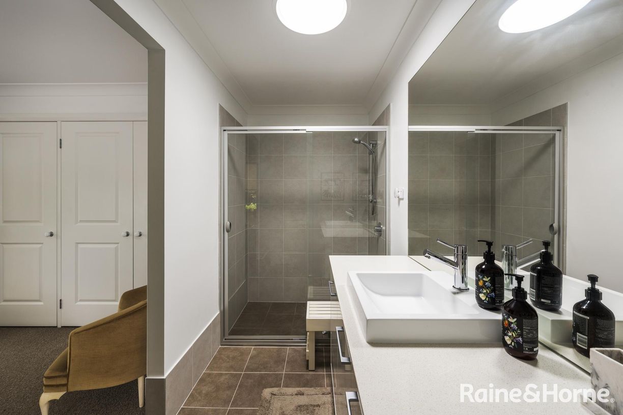 5 Tressider Close — photo 12 of 21