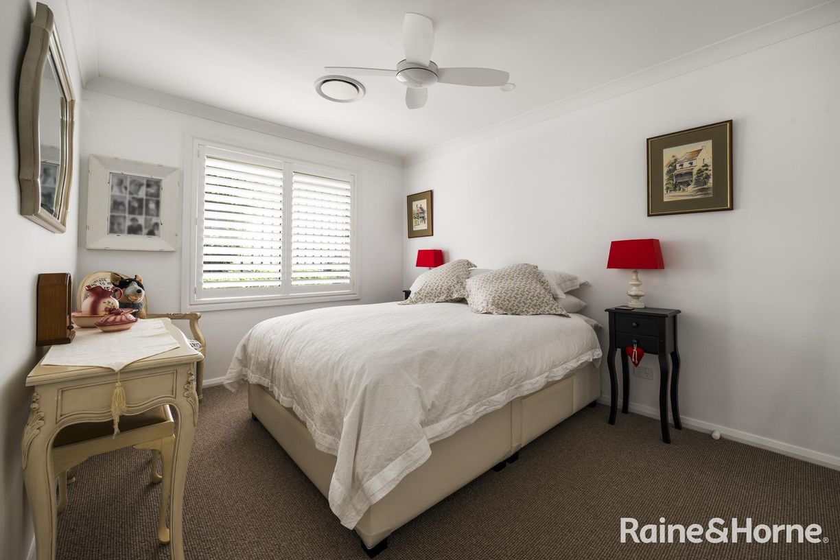 5 Tressider Close — photo 13 of 21