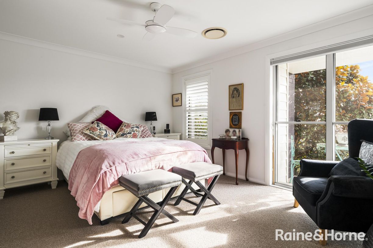 5 Tressider Close — photo 10 of 21