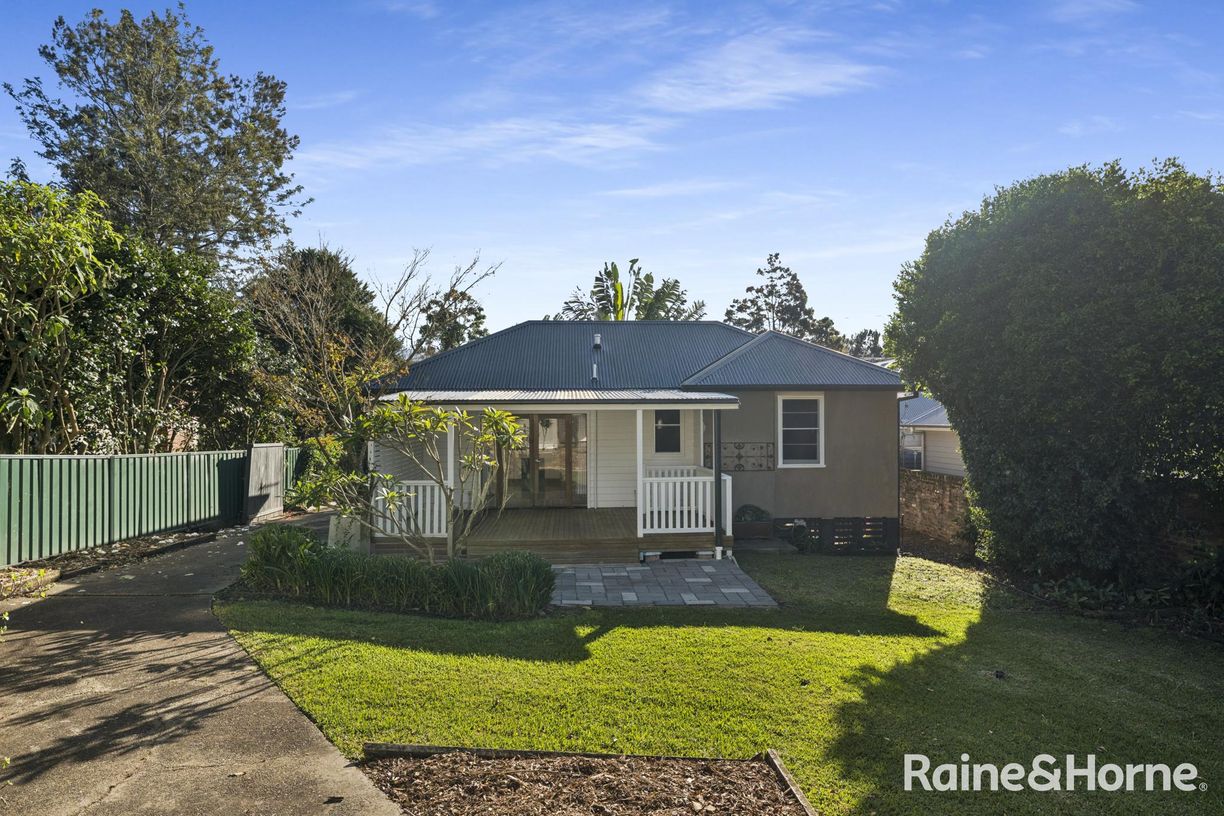 22 Queen Street — photo from Raine & Horne Berry