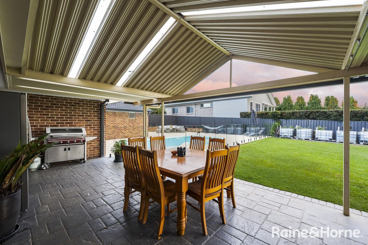 8 Katela Avenue — photo 9 of 17