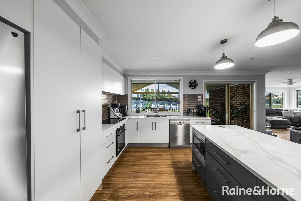 8 Katela Avenue — photo 11 of 17