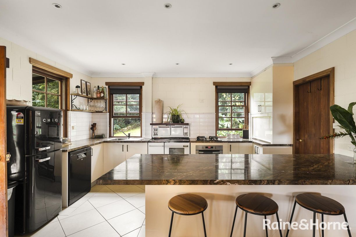 29 Thompsons Road — photo 10 of 29