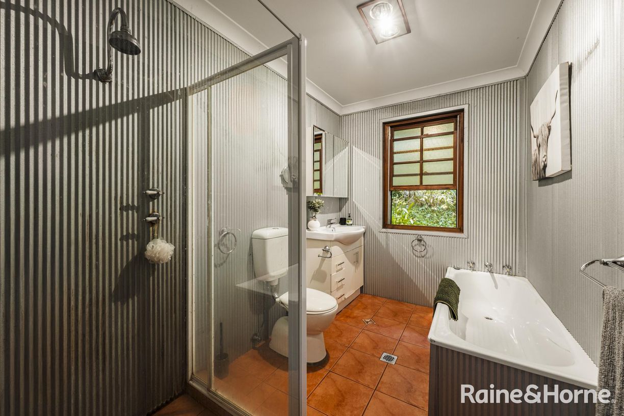 29 Thompsons Road — photo 13 of 29