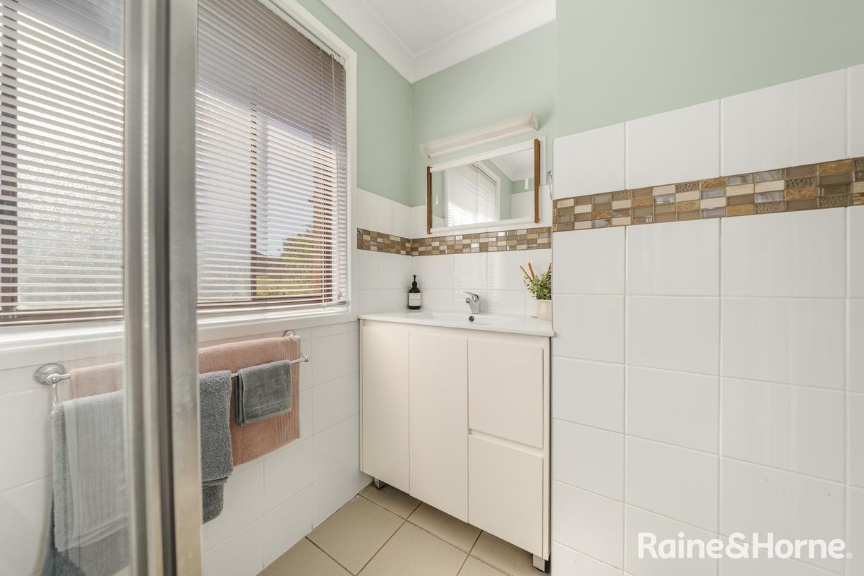 480 Coolangatta Road — photo 12 of 19