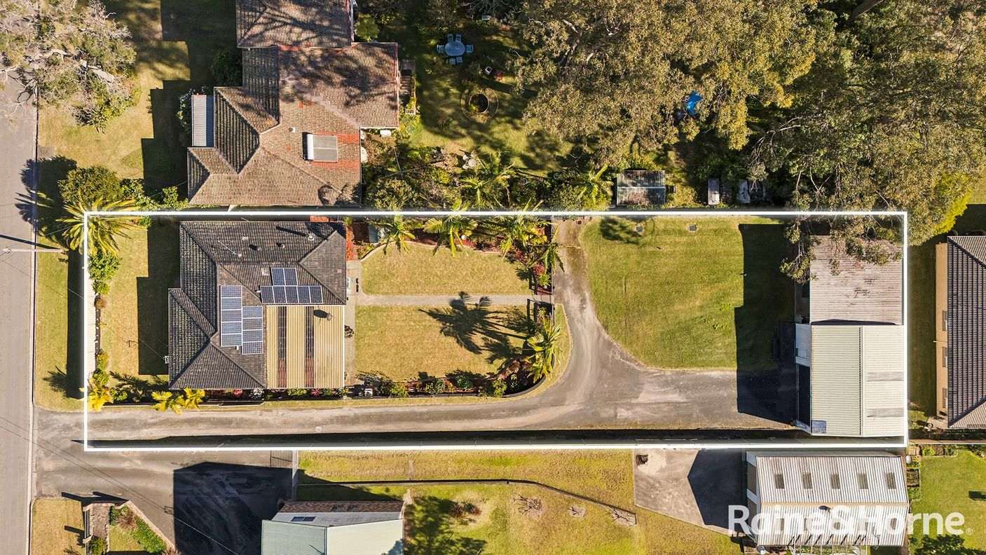 10 Tasman Road — photo 14 of 15