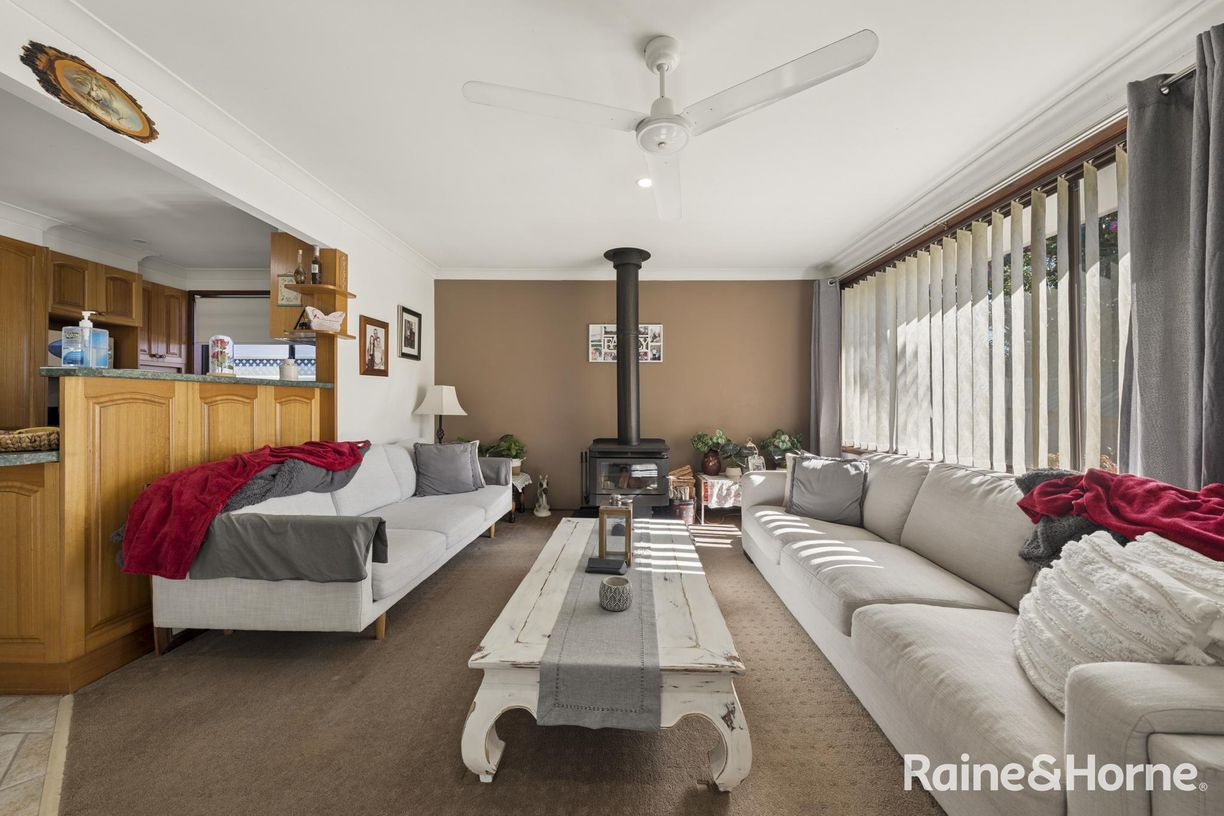 10 Tasman Road — photo 3 of 15