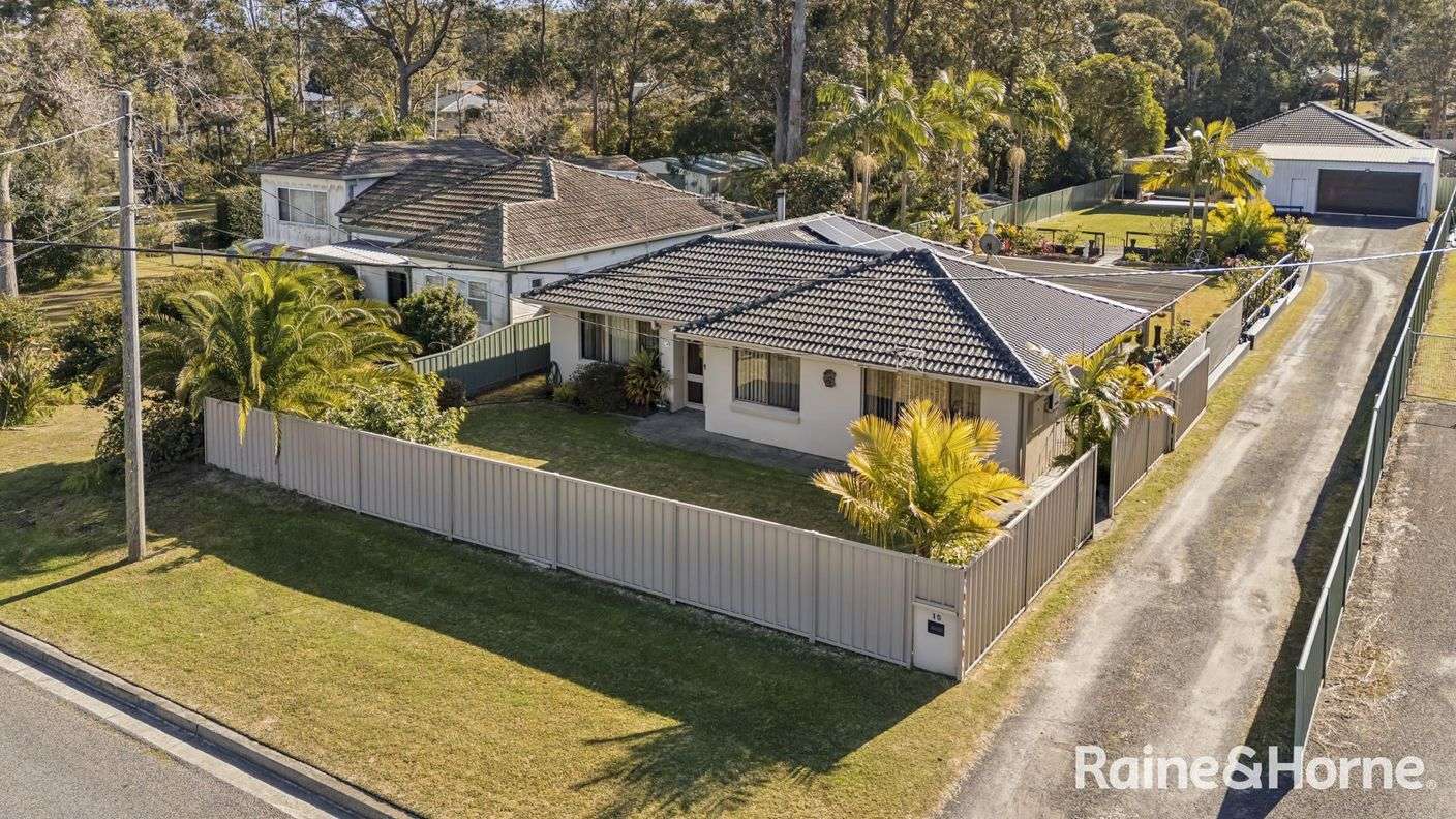 10 Tasman Road — photo 13 of 15