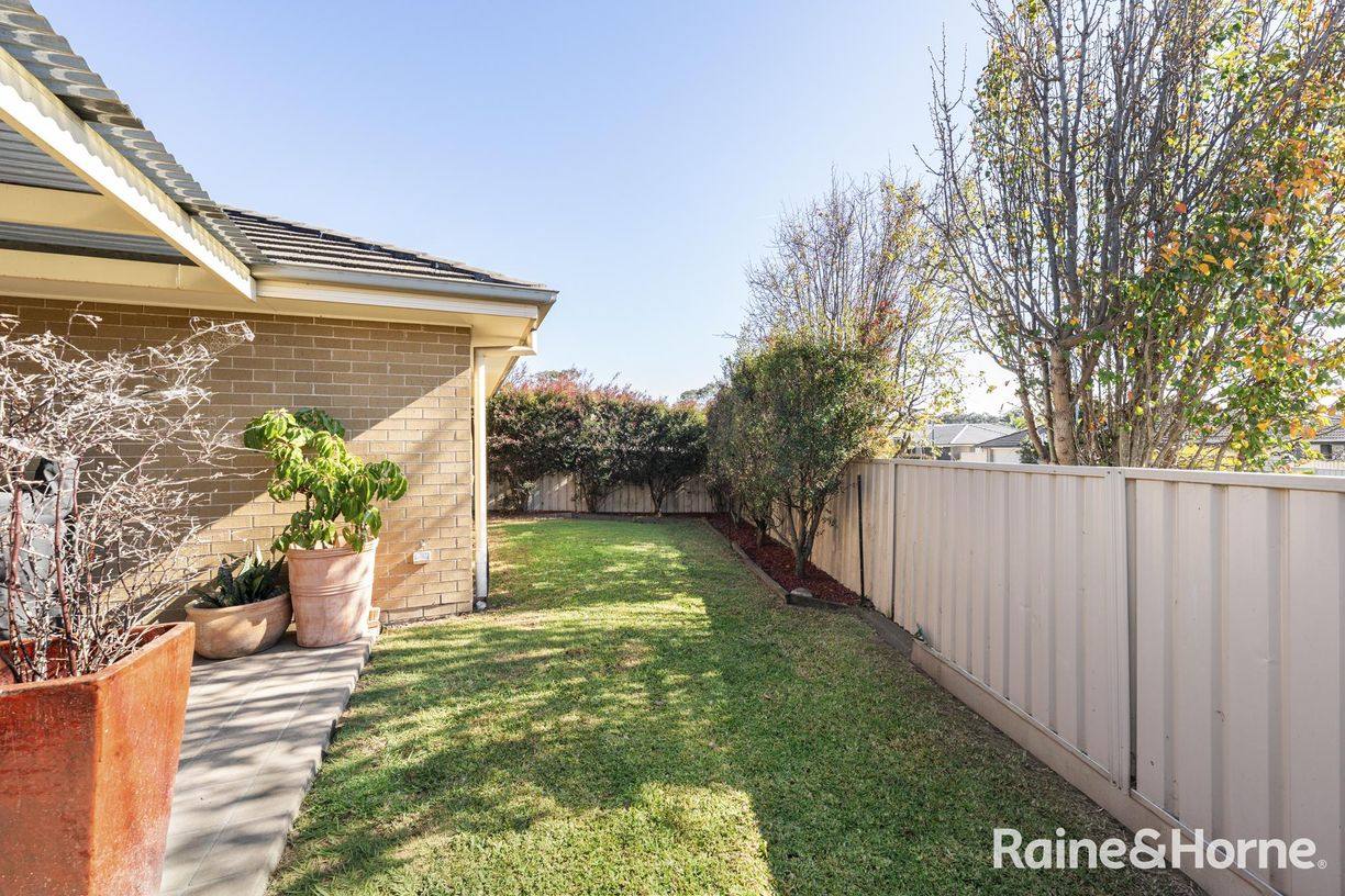 1/1 Palm Lilly Close — photo 9 of 11