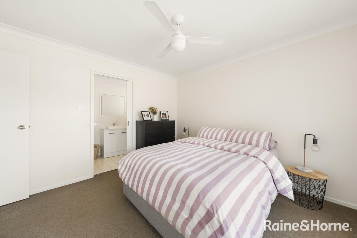 1/1 Palm Lilly Close — photo 5 of 11