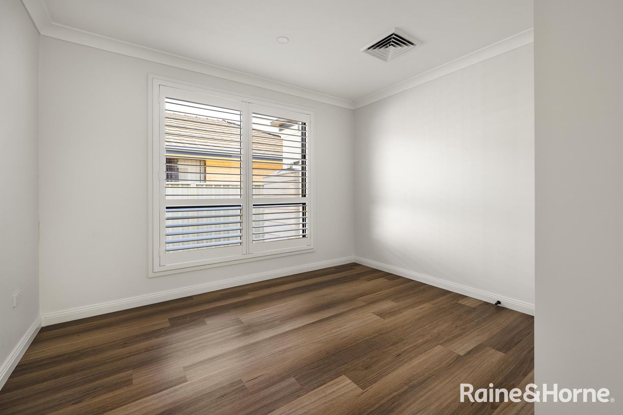11 Gardenia Crescent — photo 10 of 20