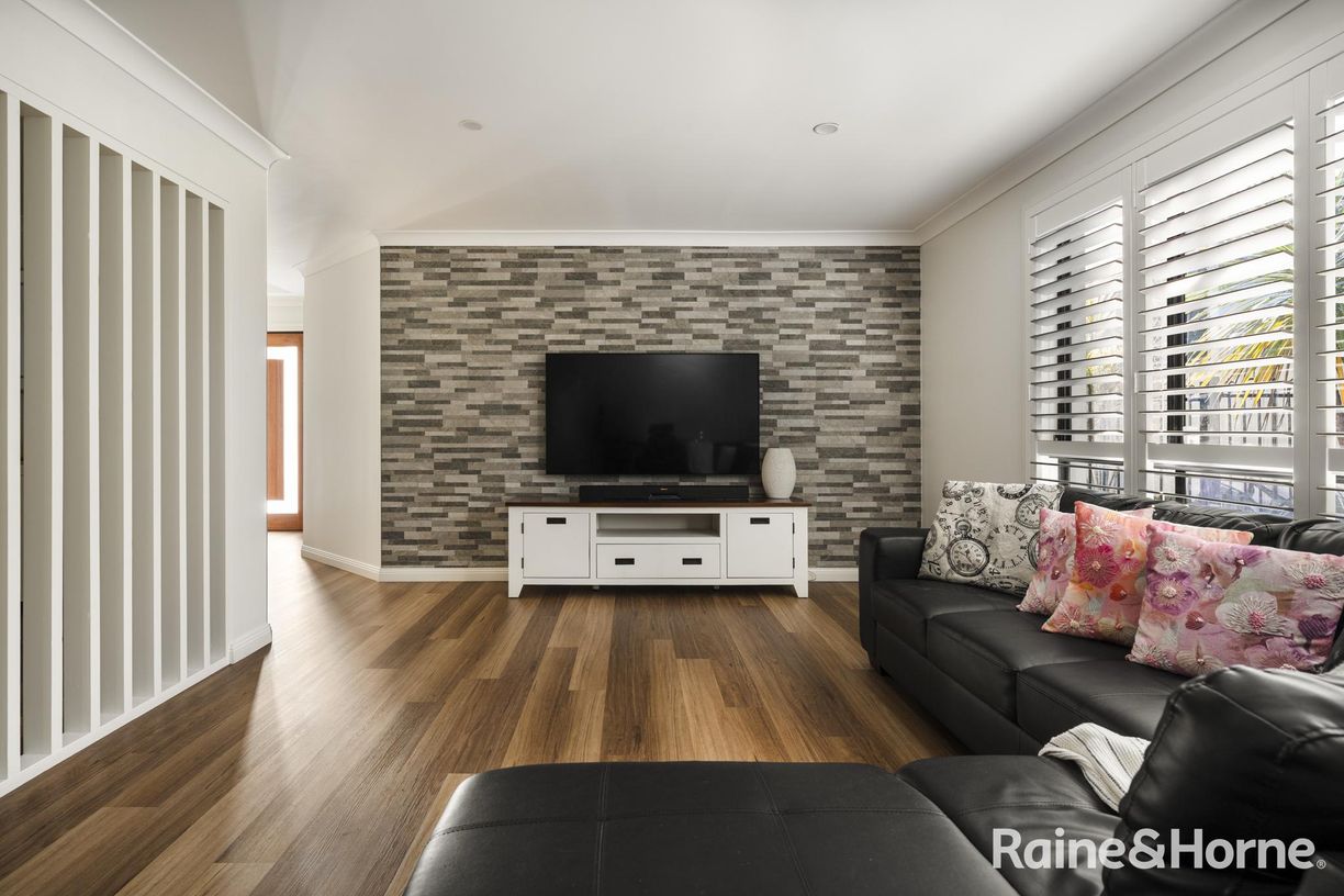 11 Gardenia Crescent — photo 12 of 20
