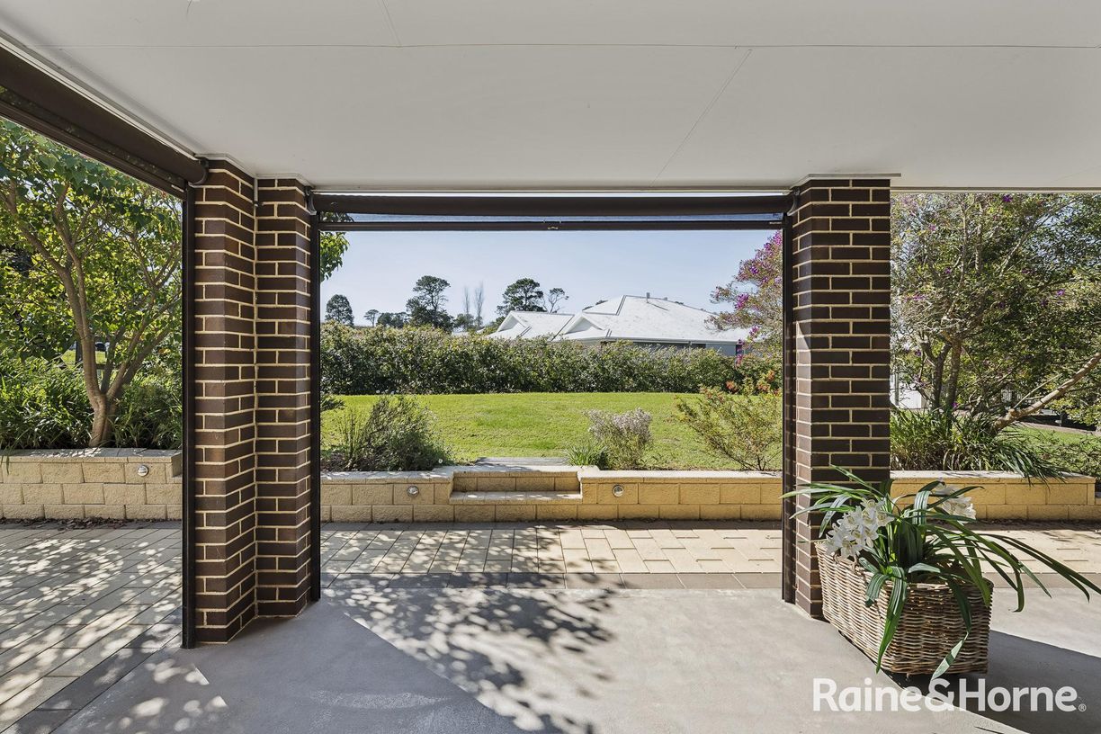 17 St Andrews Way — photo 8 of 10