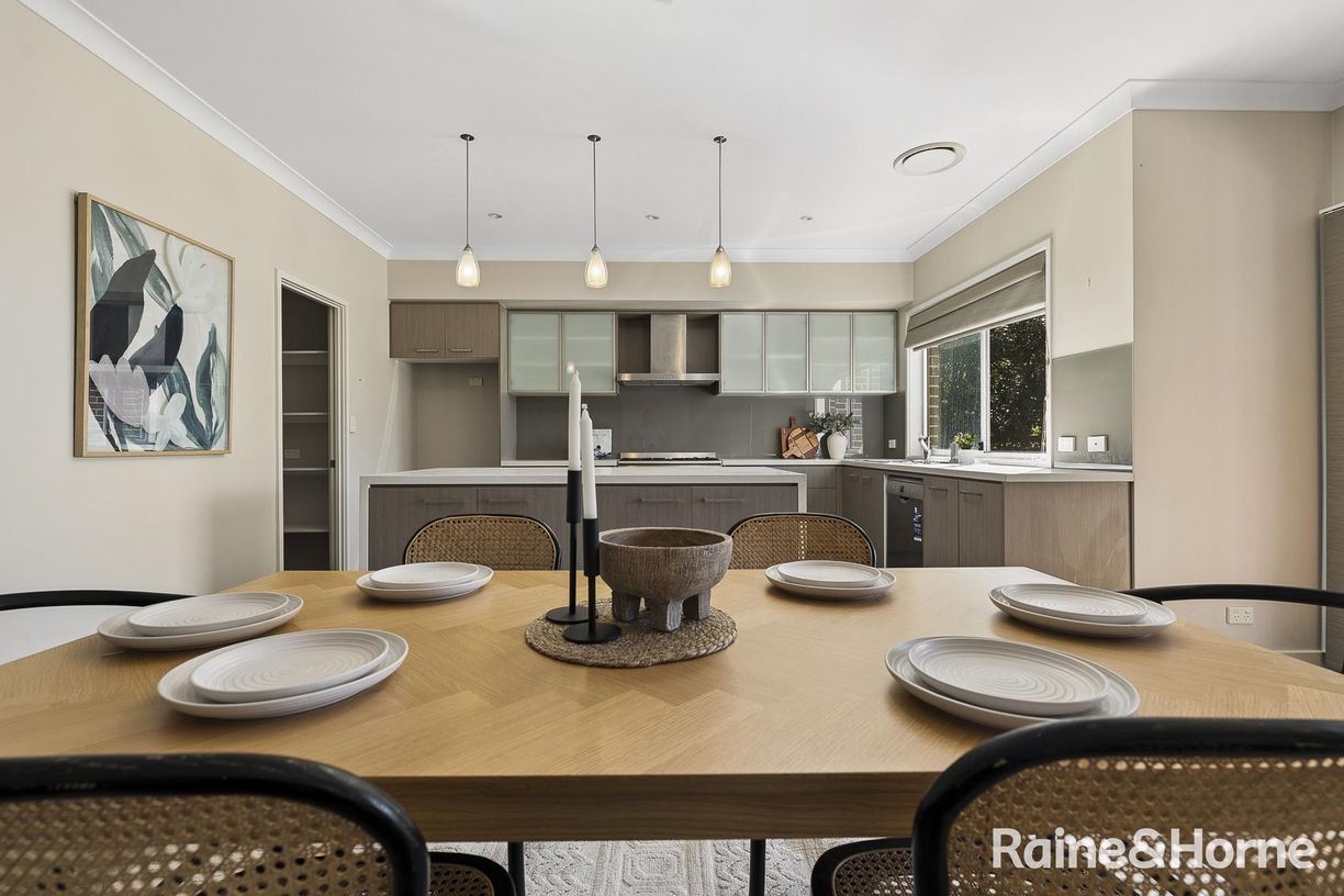 17 St Andrews Way — photo 4 of 10