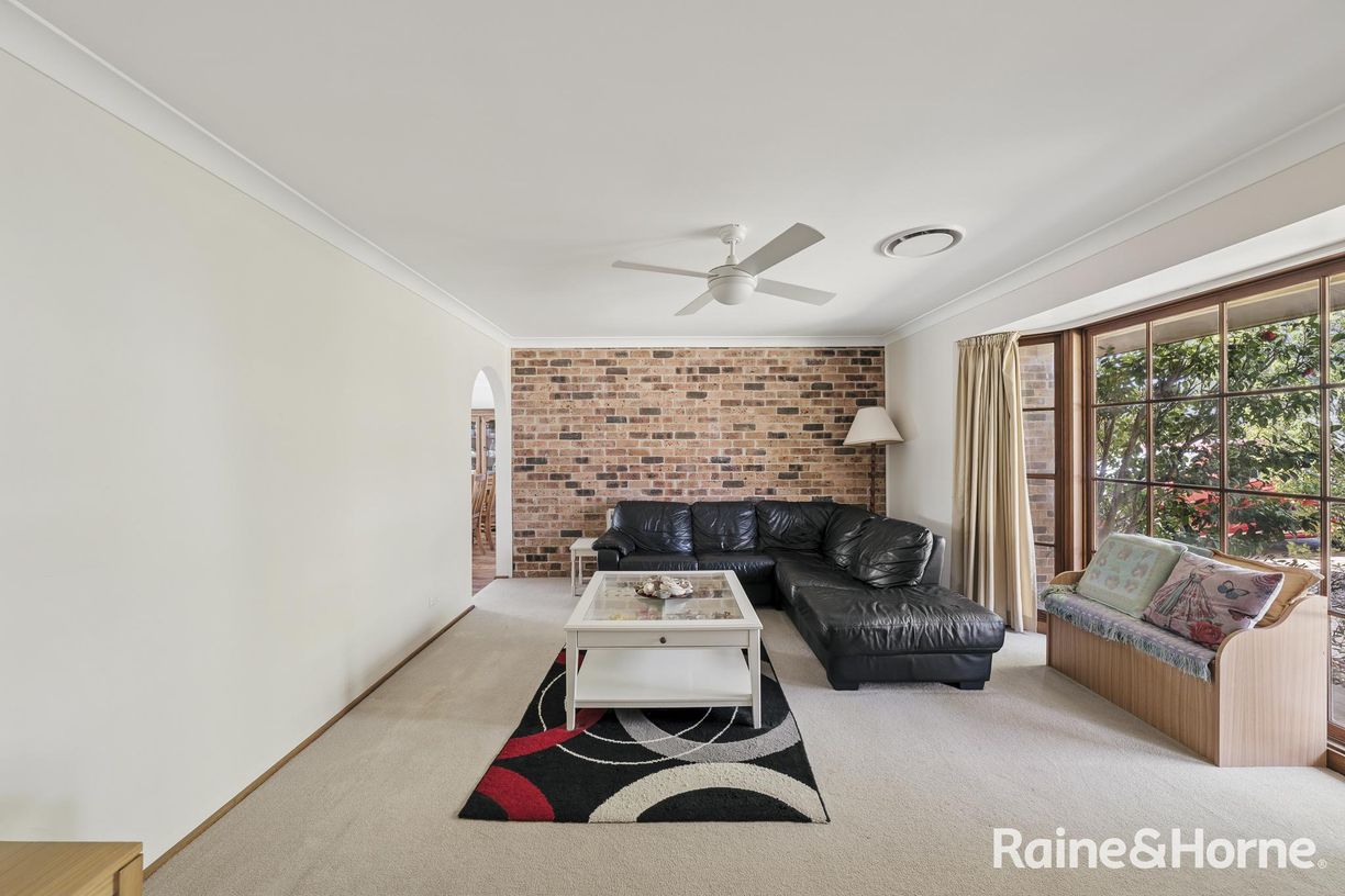 13 Cocos Palm Drive — photo 4 of 19